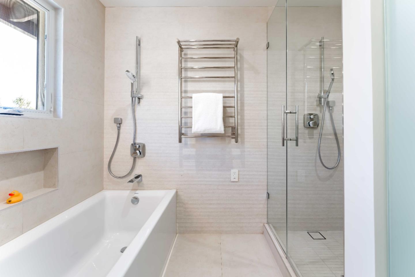 Detail Gallery Image 18 of 31 For 10495 Albertsworth Ln, Los Altos Hills,  CA 94024 - 3 Beds | 3/1 Baths