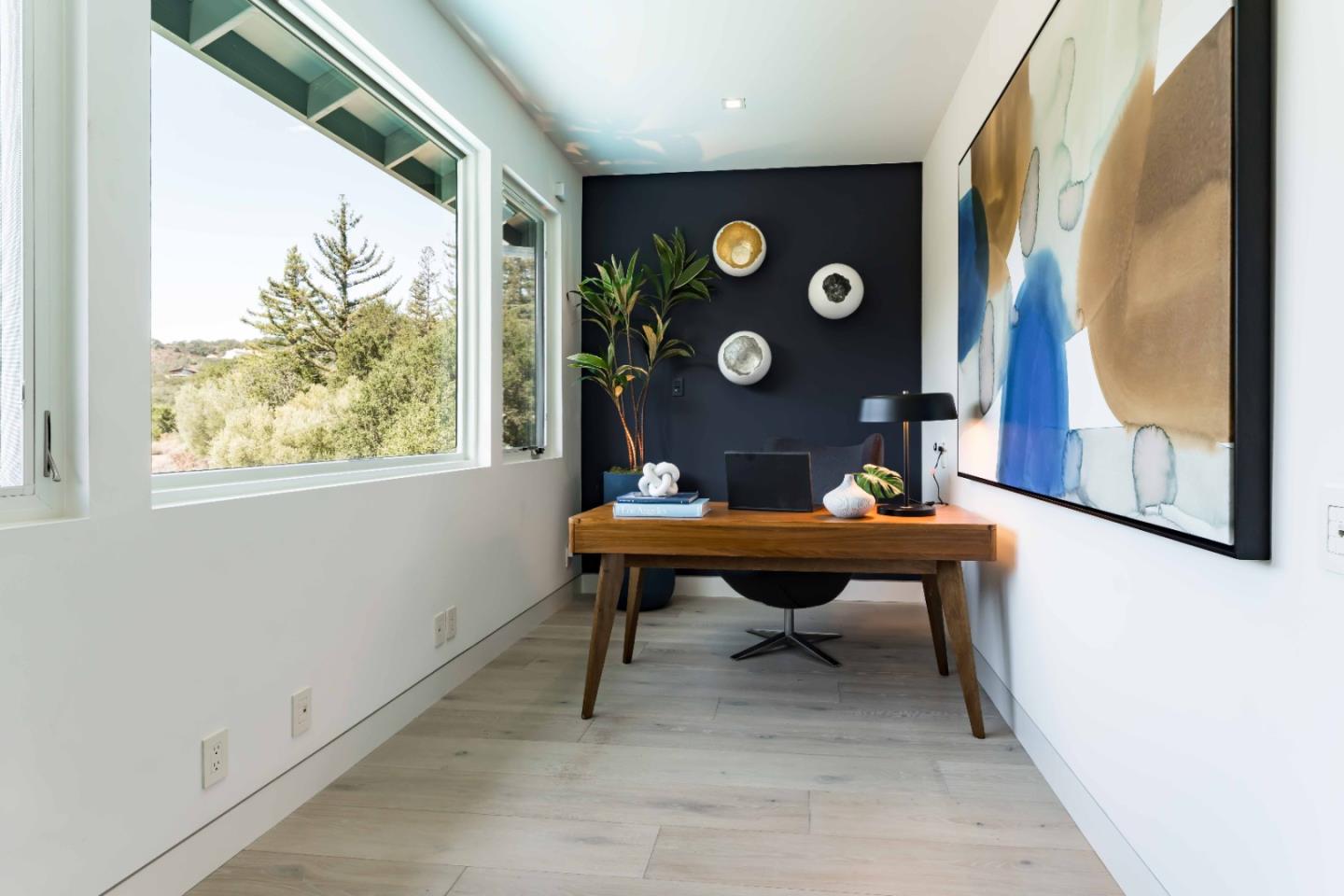 Detail Gallery Image 23 of 31 For 10495 Albertsworth Ln, Los Altos Hills,  CA 94024 - 3 Beds | 3/1 Baths