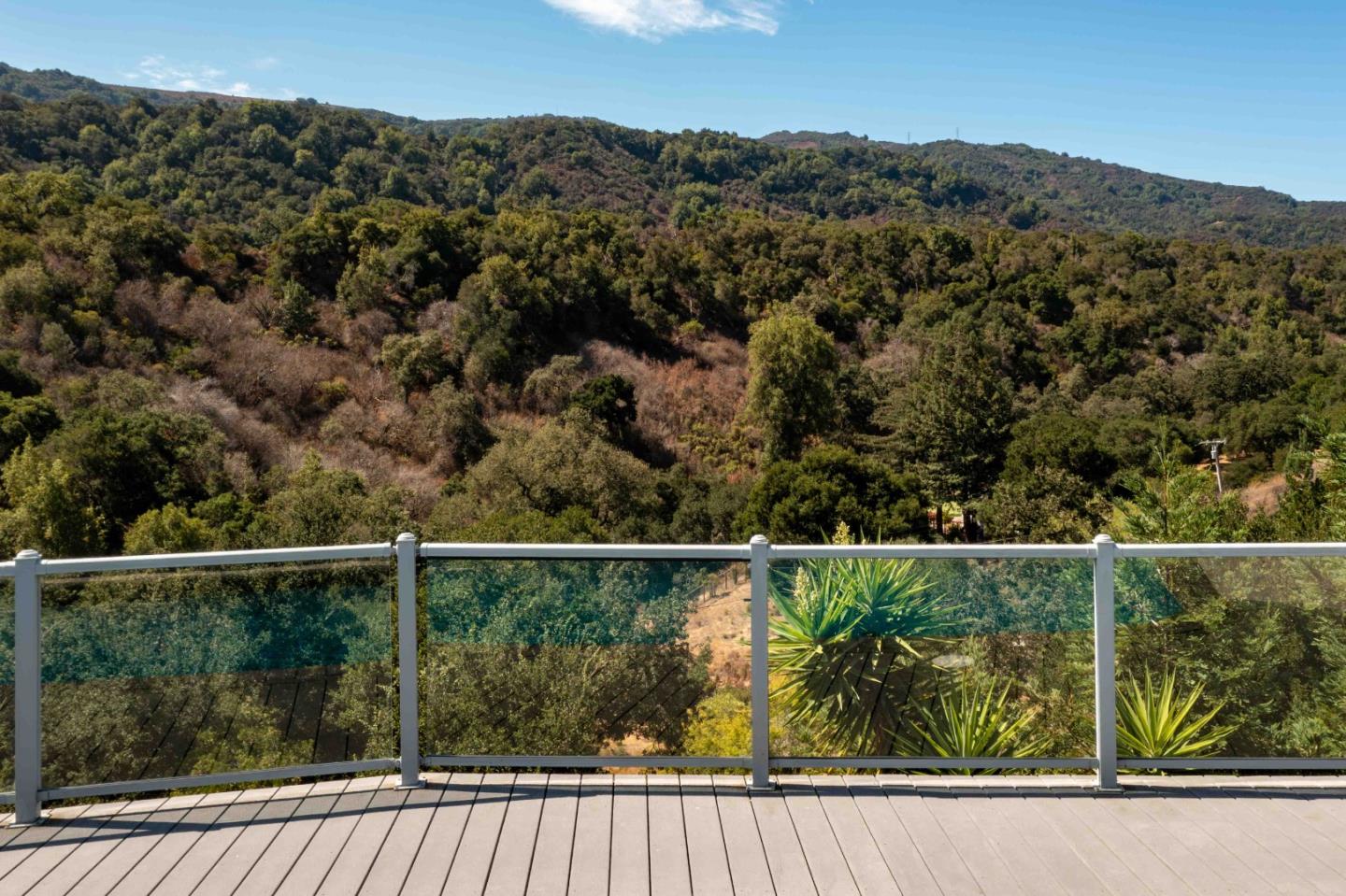 Detail Gallery Image 28 of 31 For 10495 Albertsworth Ln, Los Altos Hills,  CA 94024 - 3 Beds | 3/1 Baths