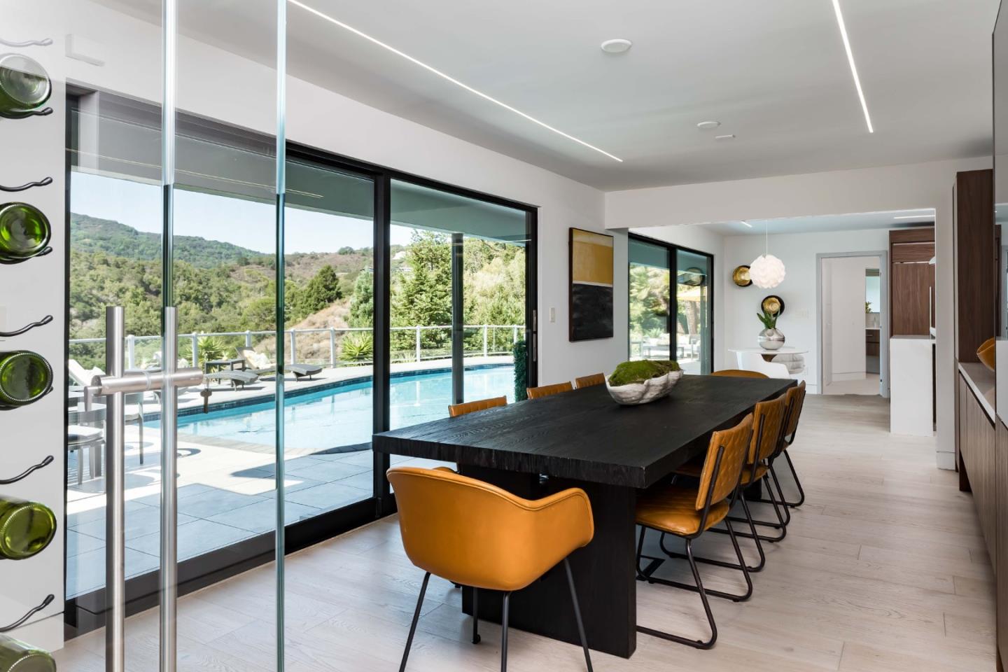 Detail Gallery Image 8 of 31 For 10495 Albertsworth Ln, Los Altos Hills,  CA 94024 - 3 Beds | 3/1 Baths