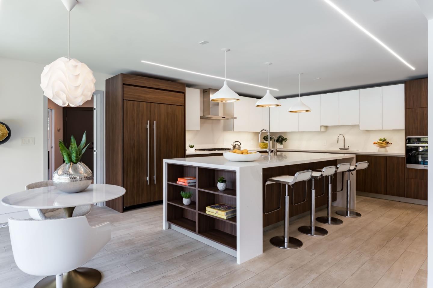 Detail Gallery Image 9 of 31 For 10495 Albertsworth Ln, Los Altos Hills,  CA 94024 - 3 Beds | 3/1 Baths