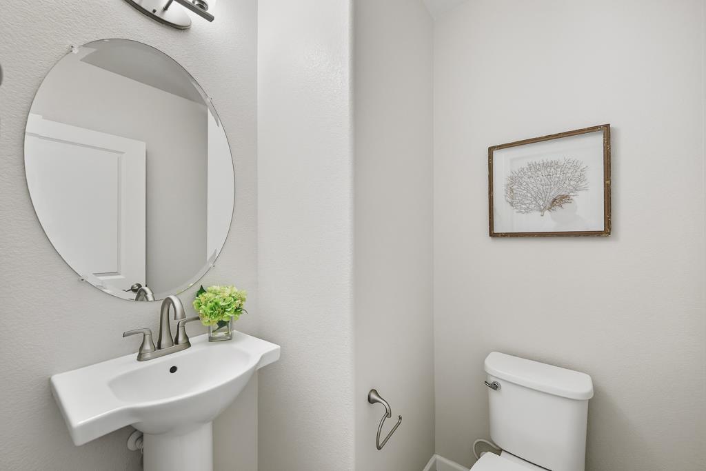 Detail Gallery Image 16 of 35 For 146 English Rose Cir, Campbell,  CA 95008 - 3 Beds | 2/1 Baths