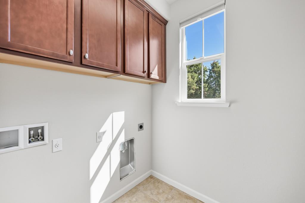 Detail Gallery Image 29 of 35 For 146 English Rose Cir, Campbell,  CA 95008 - 3 Beds | 2/1 Baths