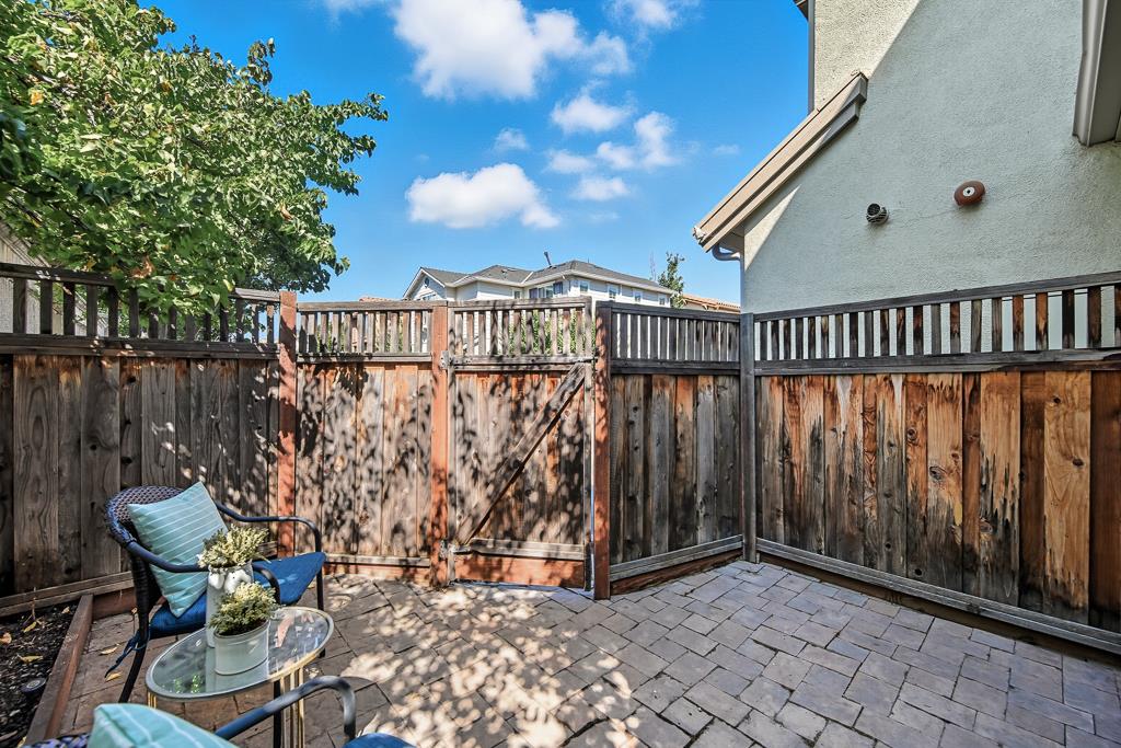 Detail Gallery Image 34 of 35 For 146 English Rose Cir, Campbell,  CA 95008 - 3 Beds | 2/1 Baths