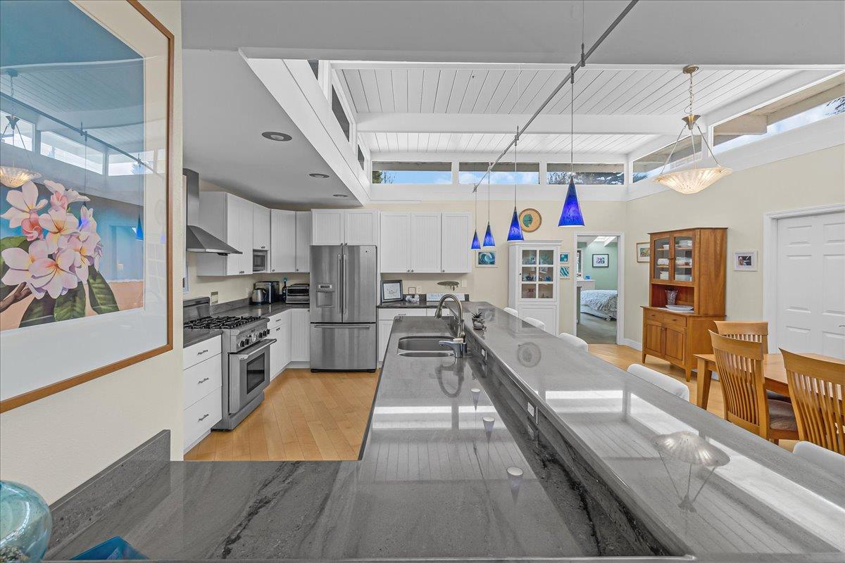 Detail Gallery Image 13 of 38 For 511 Cliff Dr, Aptos,  CA 95003 - 4 Beds | 3 Baths