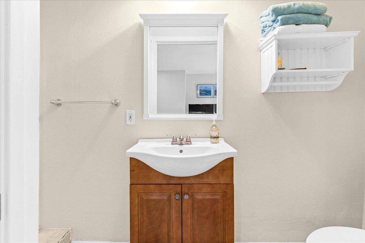 Detail Gallery Image 32 of 38 For 511 Cliff Dr, Aptos,  CA 95003 - 4 Beds | 3 Baths