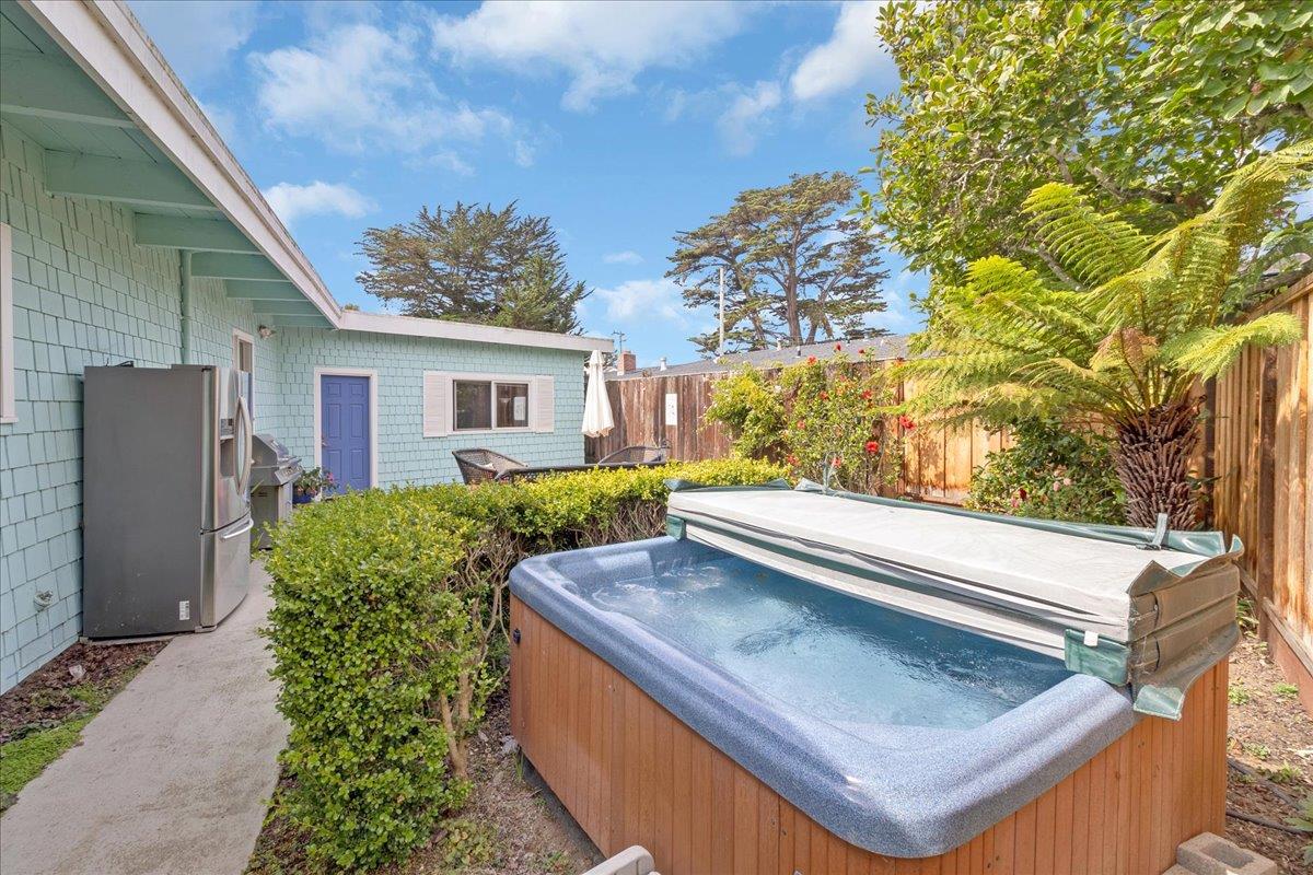 Detail Gallery Image 34 of 38 For 511 Cliff Dr, Aptos,  CA 95003 - 4 Beds | 3 Baths