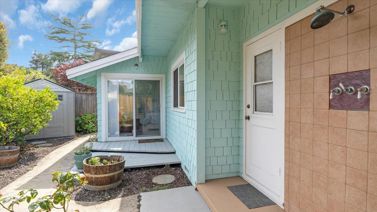 Detail Gallery Image 35 of 38 For 511 Cliff Dr, Aptos,  CA 95003 - 4 Beds | 3 Baths