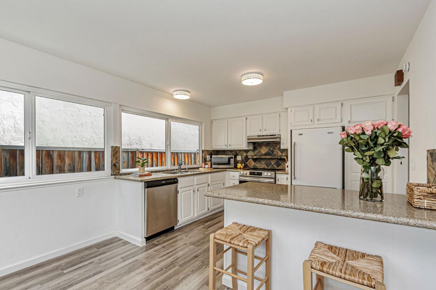 Detail Gallery Image 11 of 32 For 401 Henderson Dr, San Jose,  CA 95123 - 4 Beds | 2 Baths