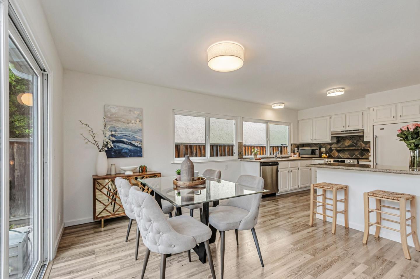 Detail Gallery Image 14 of 32 For 401 Henderson Dr, San Jose,  CA 95123 - 4 Beds | 2 Baths