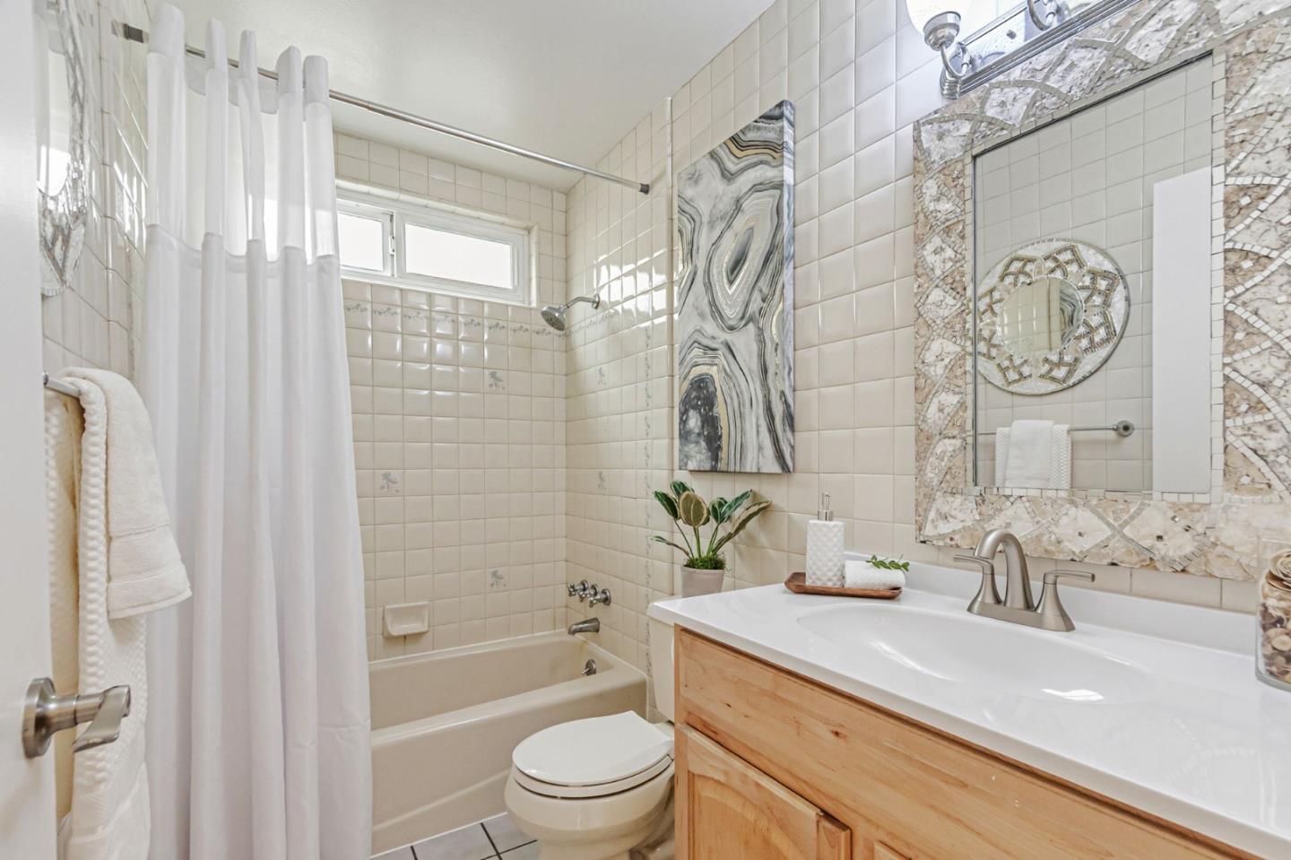 Detail Gallery Image 26 of 32 For 401 Henderson Dr, San Jose,  CA 95123 - 4 Beds | 2 Baths