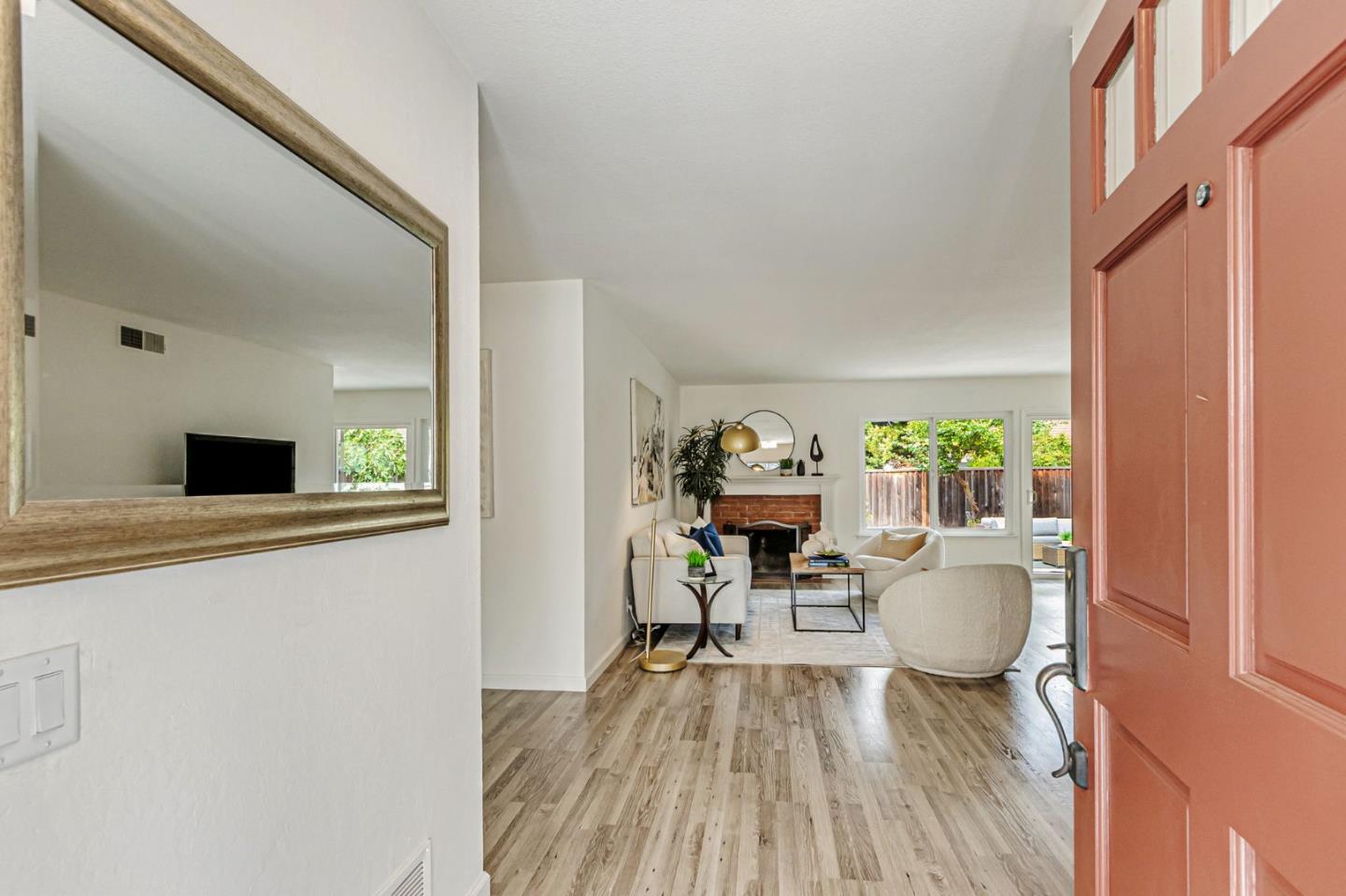 Detail Gallery Image 5 of 32 For 401 Henderson Dr, San Jose,  CA 95123 - 4 Beds | 2 Baths