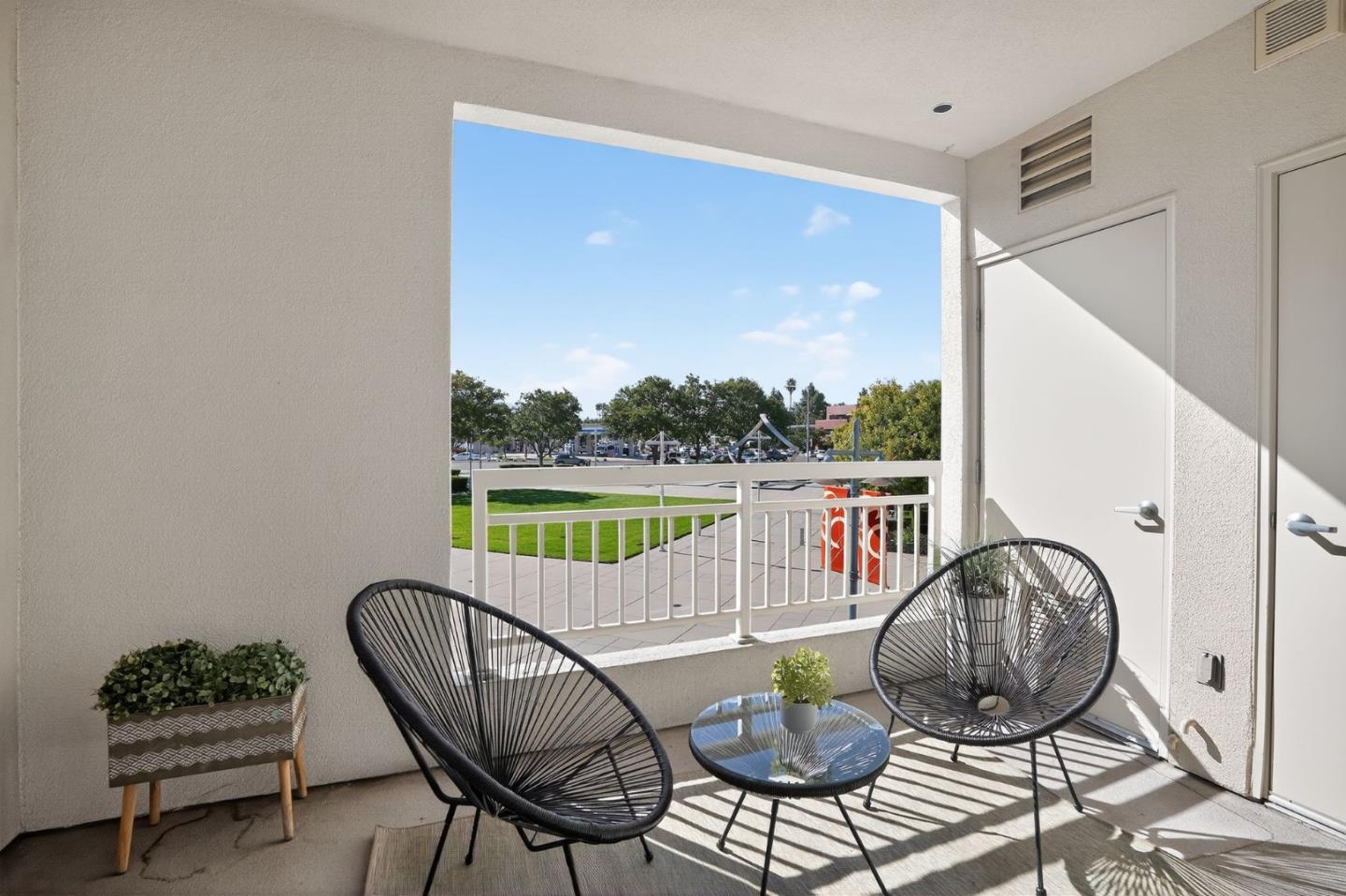 Detail Gallery Image 10 of 29 For 20488 Stevens Creek Blvd #2102,  Cupertino,  CA 95014 - 1 Beds | 1 Baths