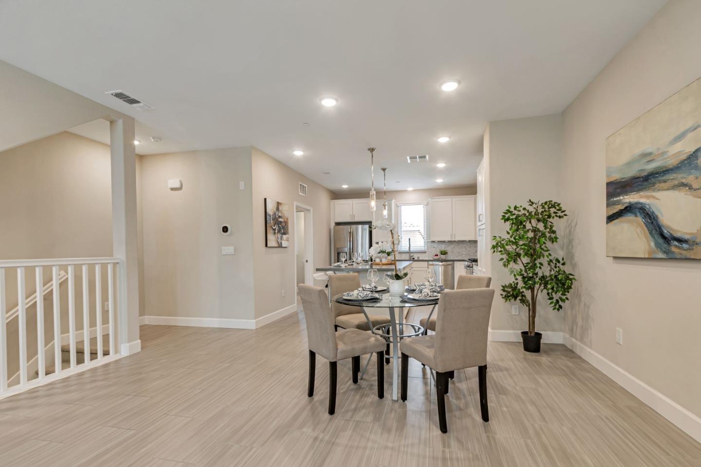 Detail Gallery Image 14 of 38 For 350 Hearst Dr, Milpitas,  CA 95035 - 3 Beds | 3/1 Baths