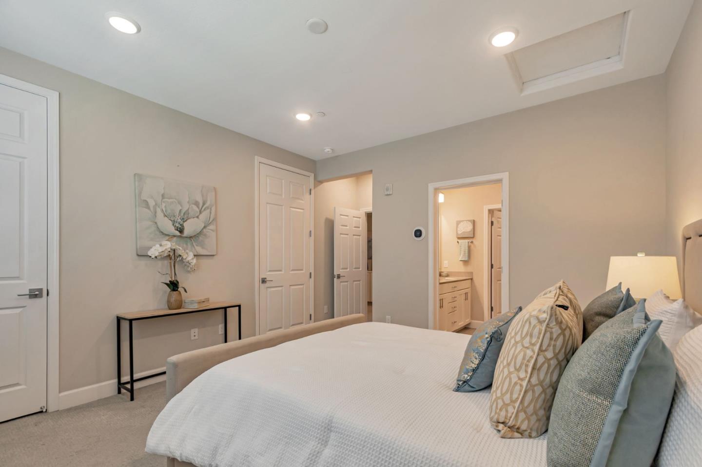 Detail Gallery Image 22 of 38 For 350 Hearst Dr, Milpitas,  CA 95035 - 3 Beds | 3/1 Baths