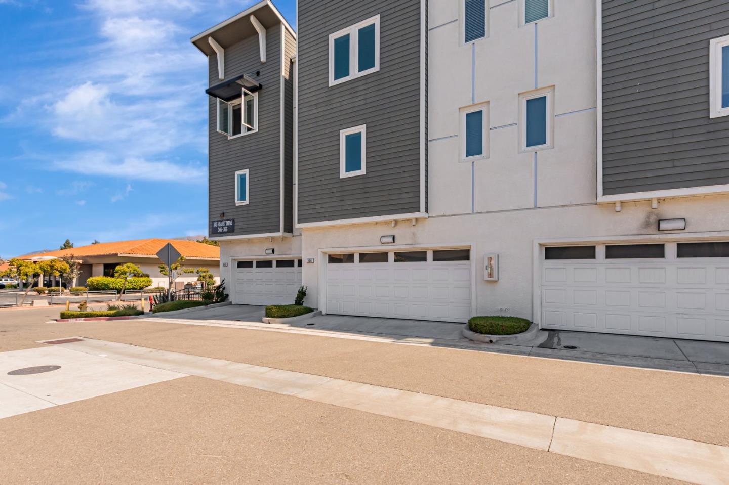 Detail Gallery Image 34 of 38 For 350 Hearst Dr, Milpitas,  CA 95035 - 3 Beds | 3/1 Baths