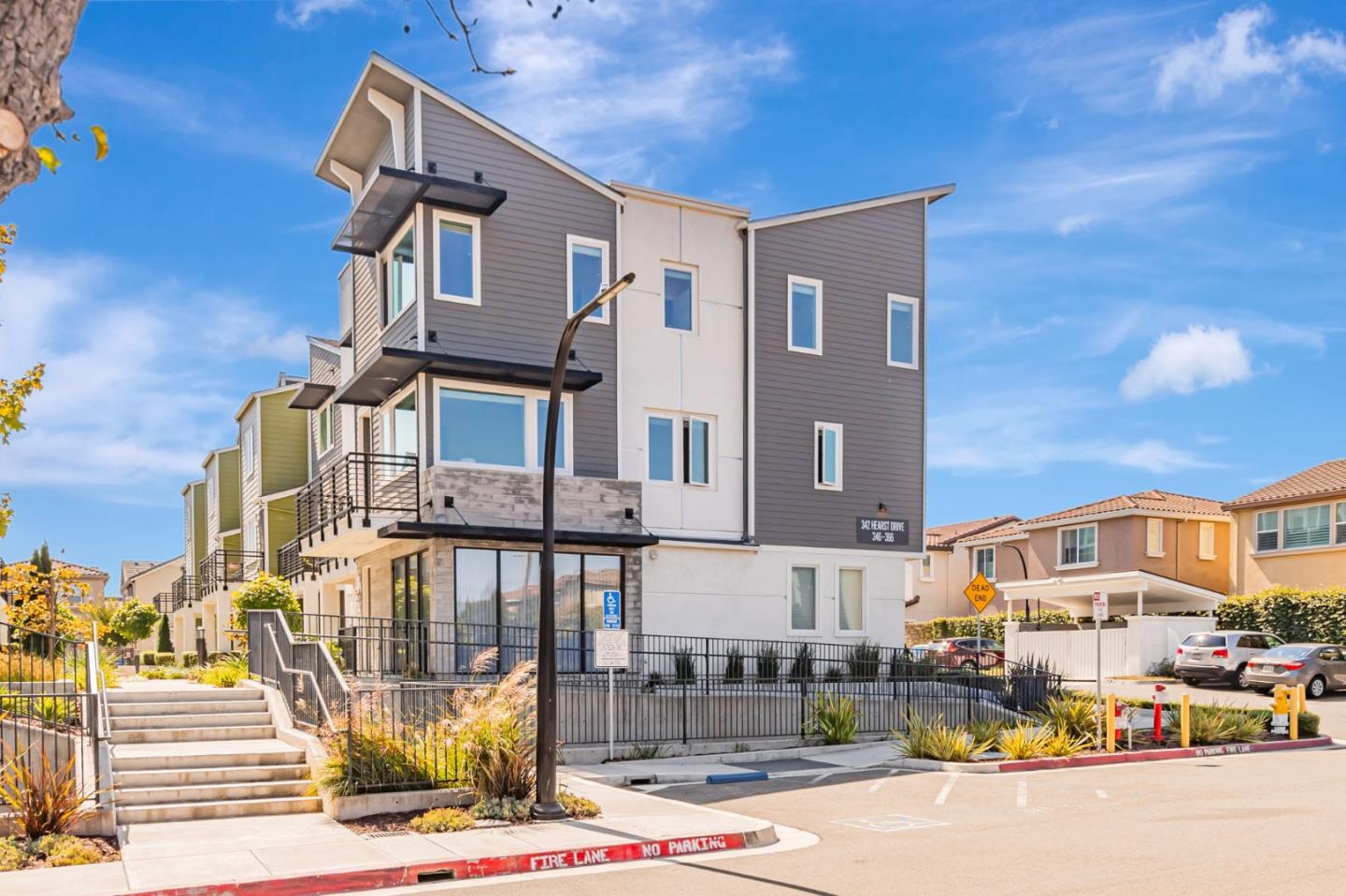 Detail Gallery Image 36 of 38 For 350 Hearst Dr, Milpitas,  CA 95035 - 3 Beds | 3/1 Baths