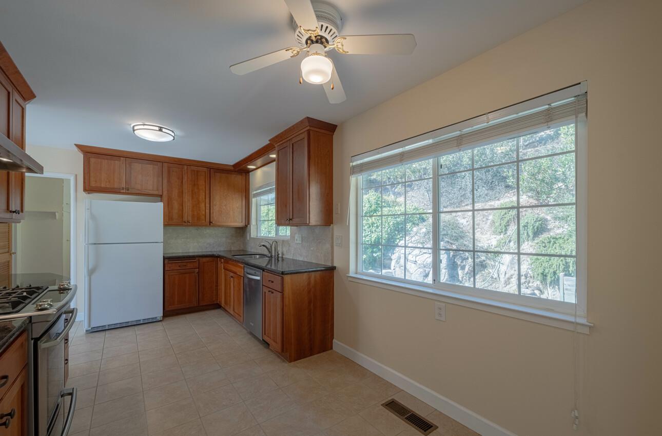 Detail Gallery Image 20 of 43 For 399 Laurel Ln, Salinas,  CA 93908 - 3 Beds | 2 Baths