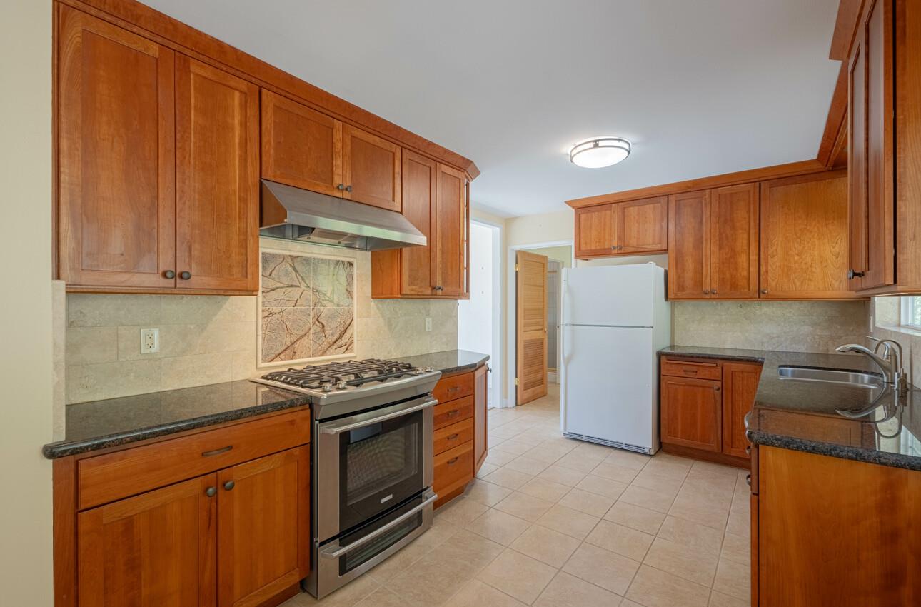 Detail Gallery Image 21 of 43 For 399 Laurel Ln, Salinas,  CA 93908 - 3 Beds | 2 Baths