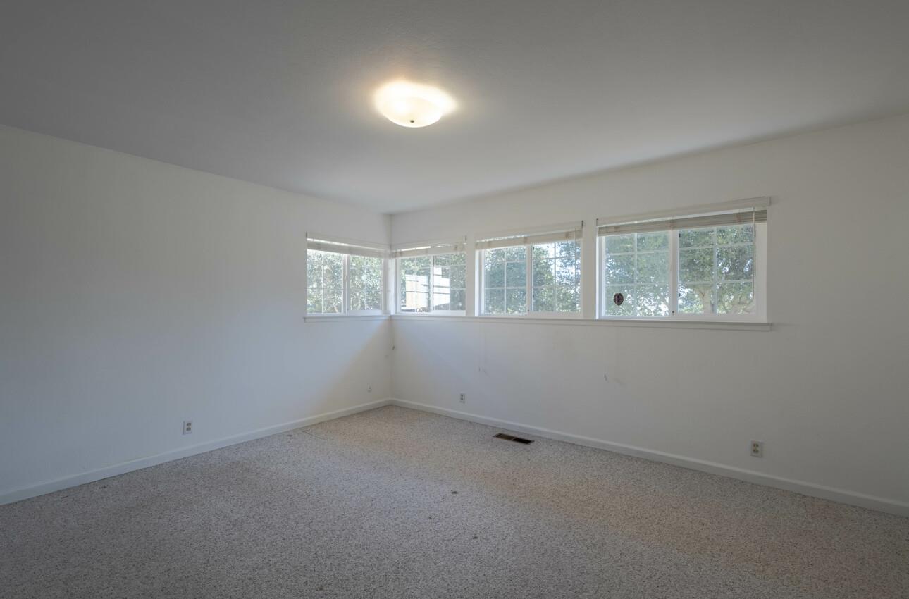 Detail Gallery Image 27 of 43 For 399 Laurel Ln, Salinas,  CA 93908 - 3 Beds | 2 Baths