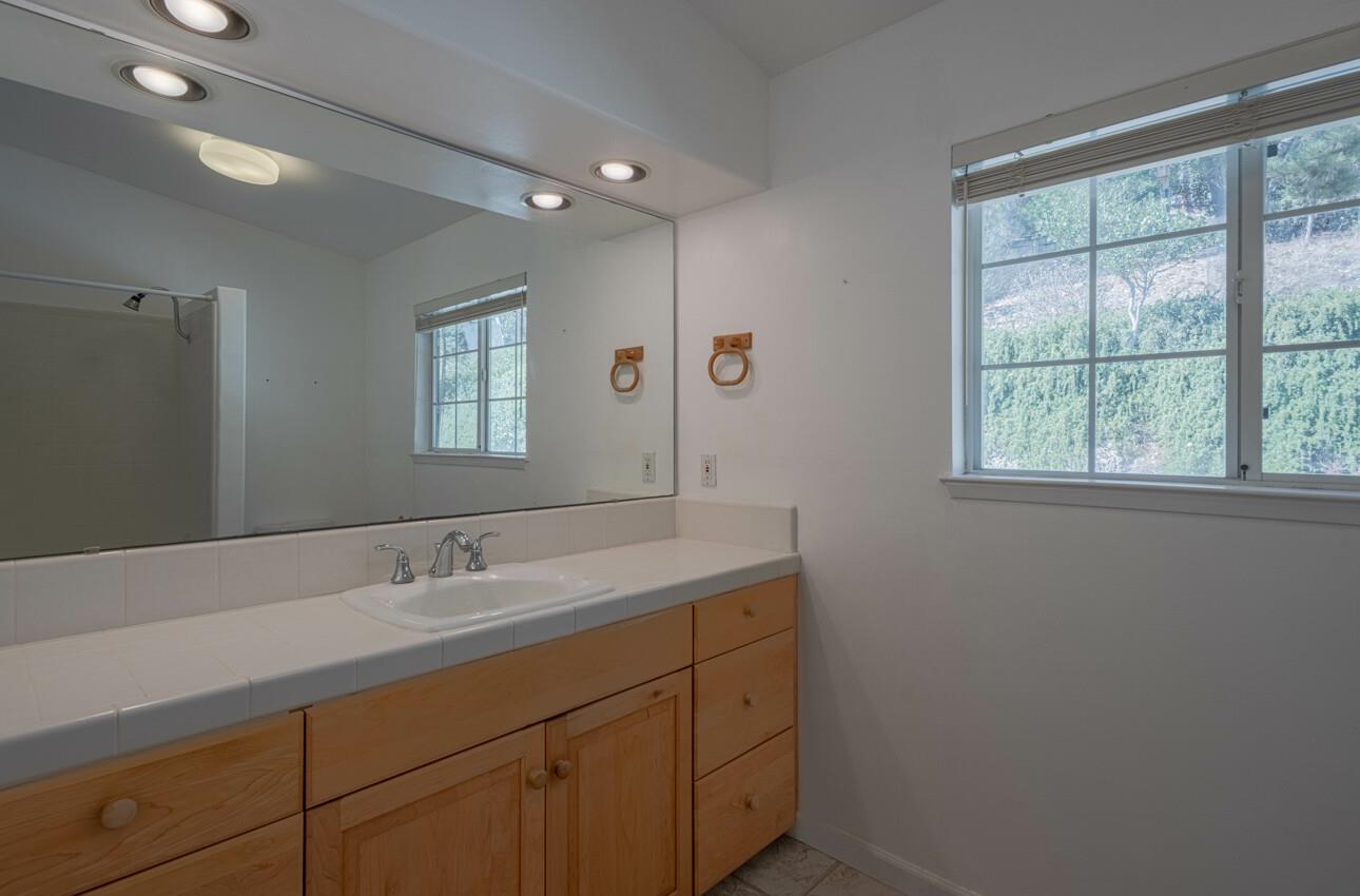 Detail Gallery Image 32 of 43 For 399 Laurel Ln, Salinas,  CA 93908 - 3 Beds | 2 Baths