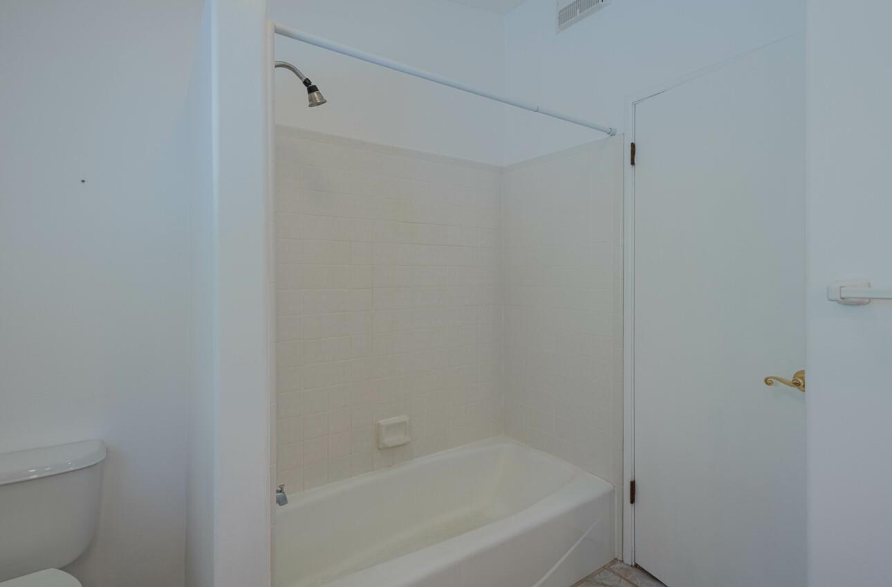 Detail Gallery Image 33 of 43 For 399 Laurel Ln, Salinas,  CA 93908 - 3 Beds | 2 Baths