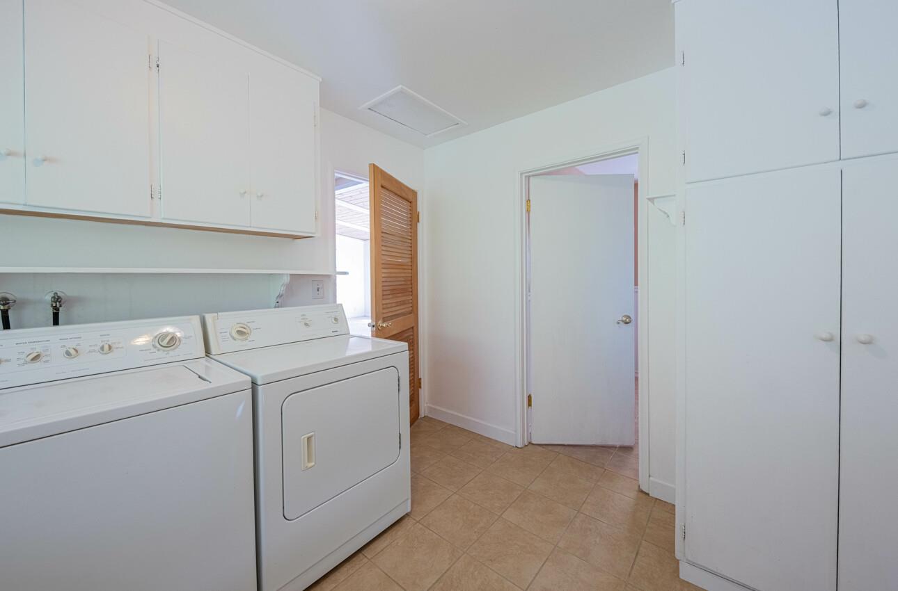 Detail Gallery Image 35 of 43 For 399 Laurel Ln, Salinas,  CA 93908 - 3 Beds | 2 Baths