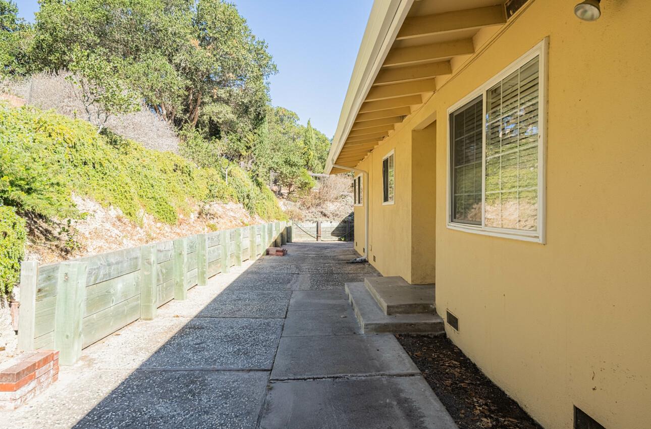 Detail Gallery Image 38 of 43 For 399 Laurel Ln, Salinas,  CA 93908 - 3 Beds | 2 Baths