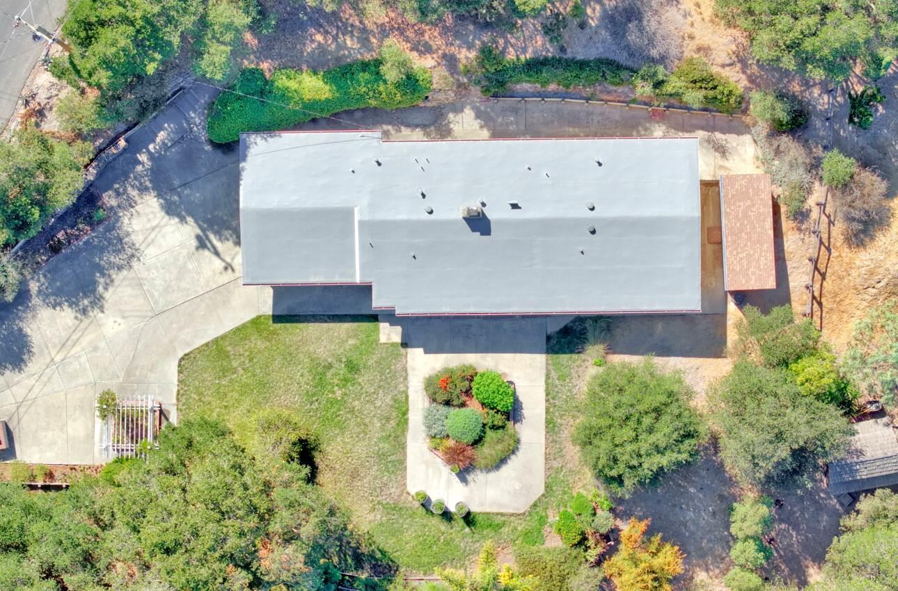 Detail Gallery Image 4 of 43 For 399 Laurel Ln, Salinas,  CA 93908 - 3 Beds | 2 Baths