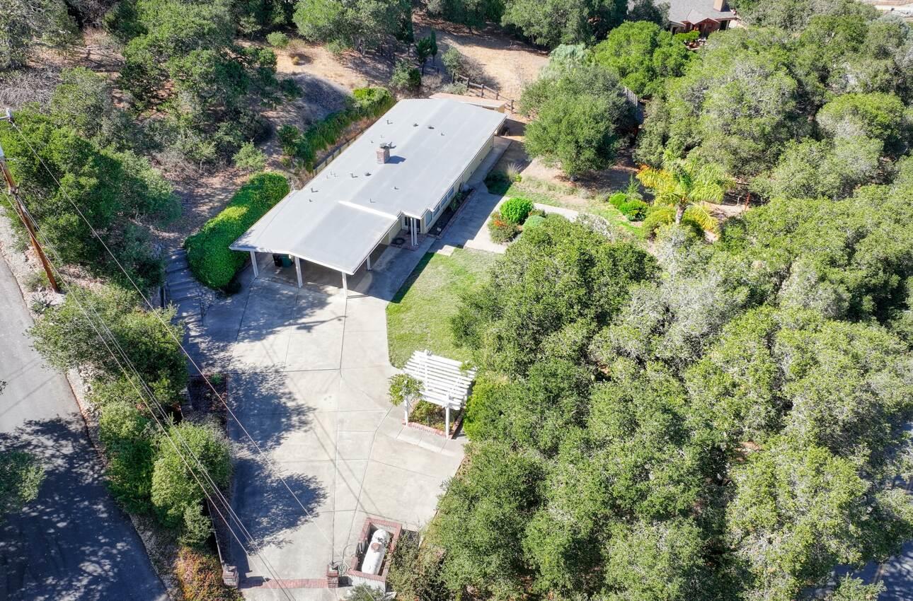 Detail Gallery Image 5 of 43 For 399 Laurel Ln, Salinas,  CA 93908 - 3 Beds | 2 Baths