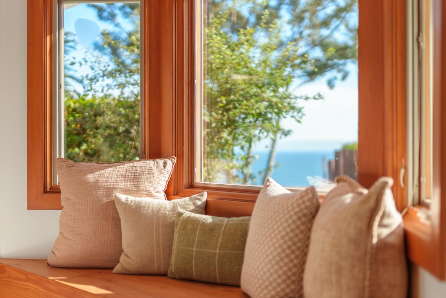 Detail Gallery Image 11 of 61 For 325 Kingsbury Dr, Aptos,  CA 95003 - 3 Beds | 2/1 Baths