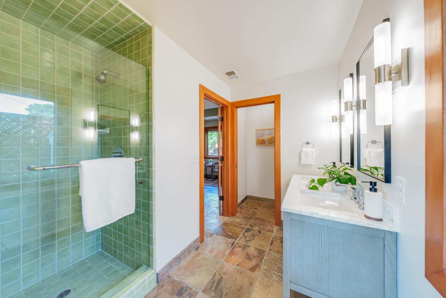 Detail Gallery Image 14 of 61 For 325 Kingsbury Dr, Aptos,  CA 95003 - 3 Beds | 2/1 Baths