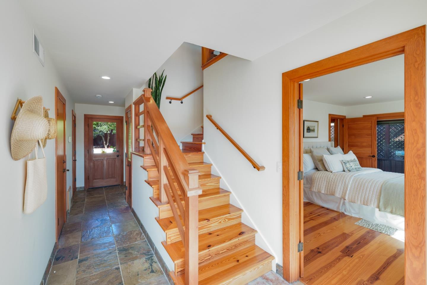 Detail Gallery Image 8 of 61 For 325 Kingsbury Dr, Aptos,  CA 95003 - 3 Beds | 2/1 Baths