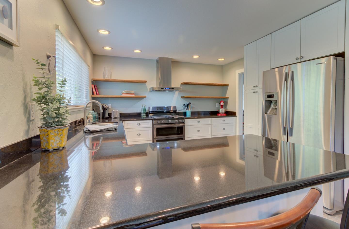 Detail Gallery Image 13 of 39 For 15120 Venetian Way, Morgan Hill,  CA 95037 - 4 Beds | 3 Baths