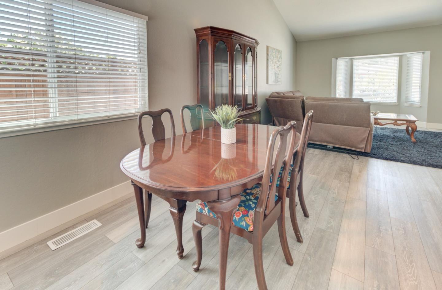 Detail Gallery Image 16 of 39 For 15120 Venetian Way, Morgan Hill,  CA 95037 - 4 Beds | 3 Baths