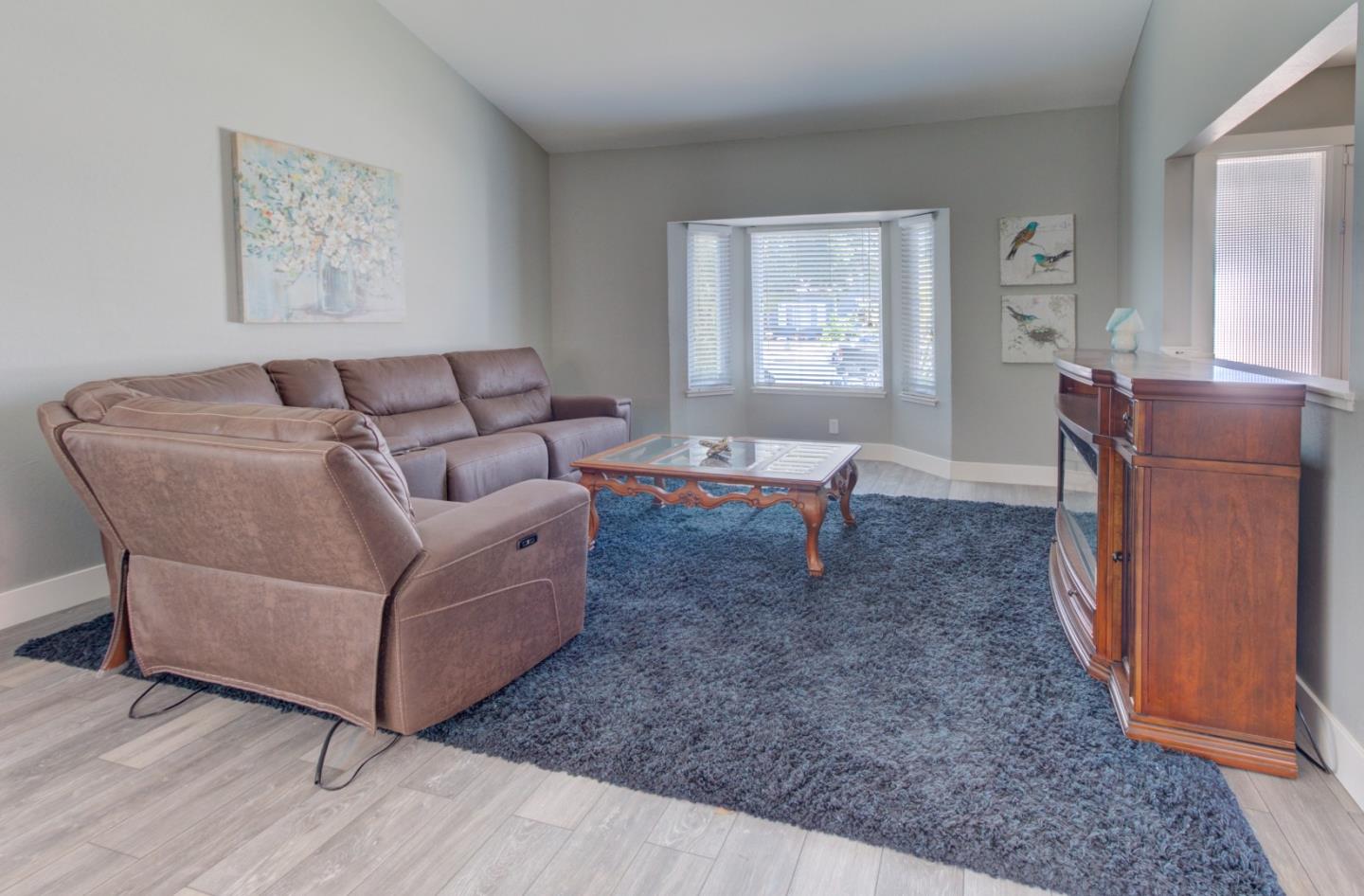 Detail Gallery Image 18 of 39 For 15120 Venetian Way, Morgan Hill,  CA 95037 - 4 Beds | 3 Baths