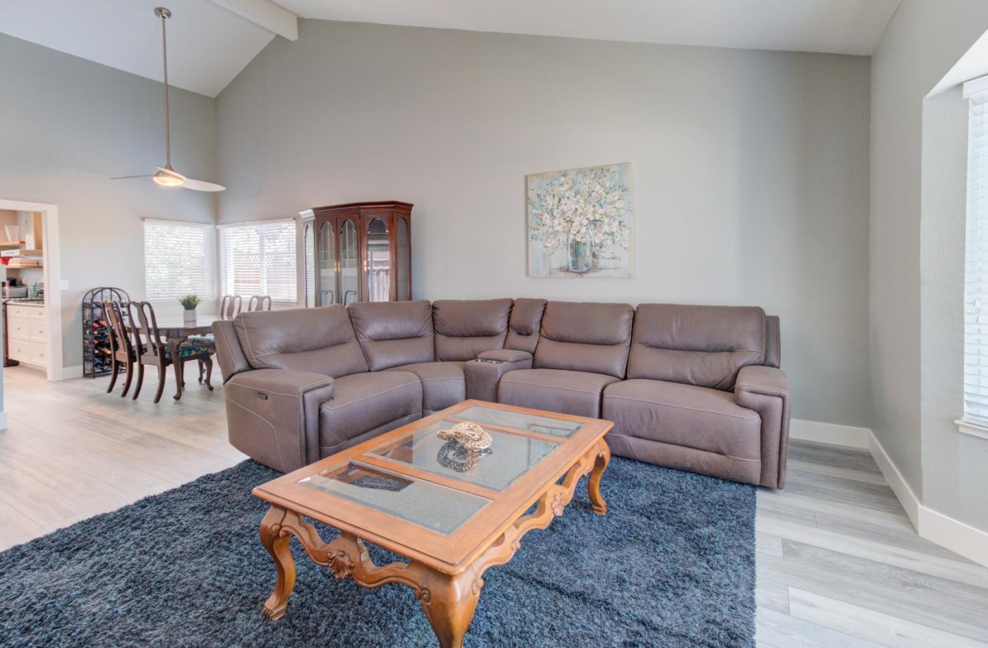 Detail Gallery Image 19 of 39 For 15120 Venetian Way, Morgan Hill,  CA 95037 - 4 Beds | 3 Baths