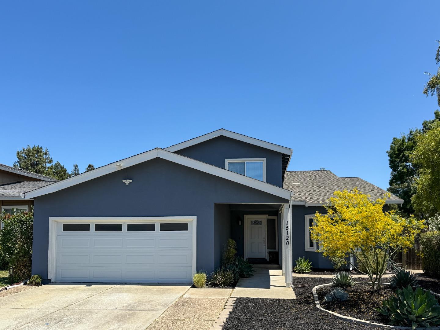 Detail Gallery Image 3 of 39 For 15120 Venetian Way, Morgan Hill,  CA 95037 - 4 Beds | 3 Baths