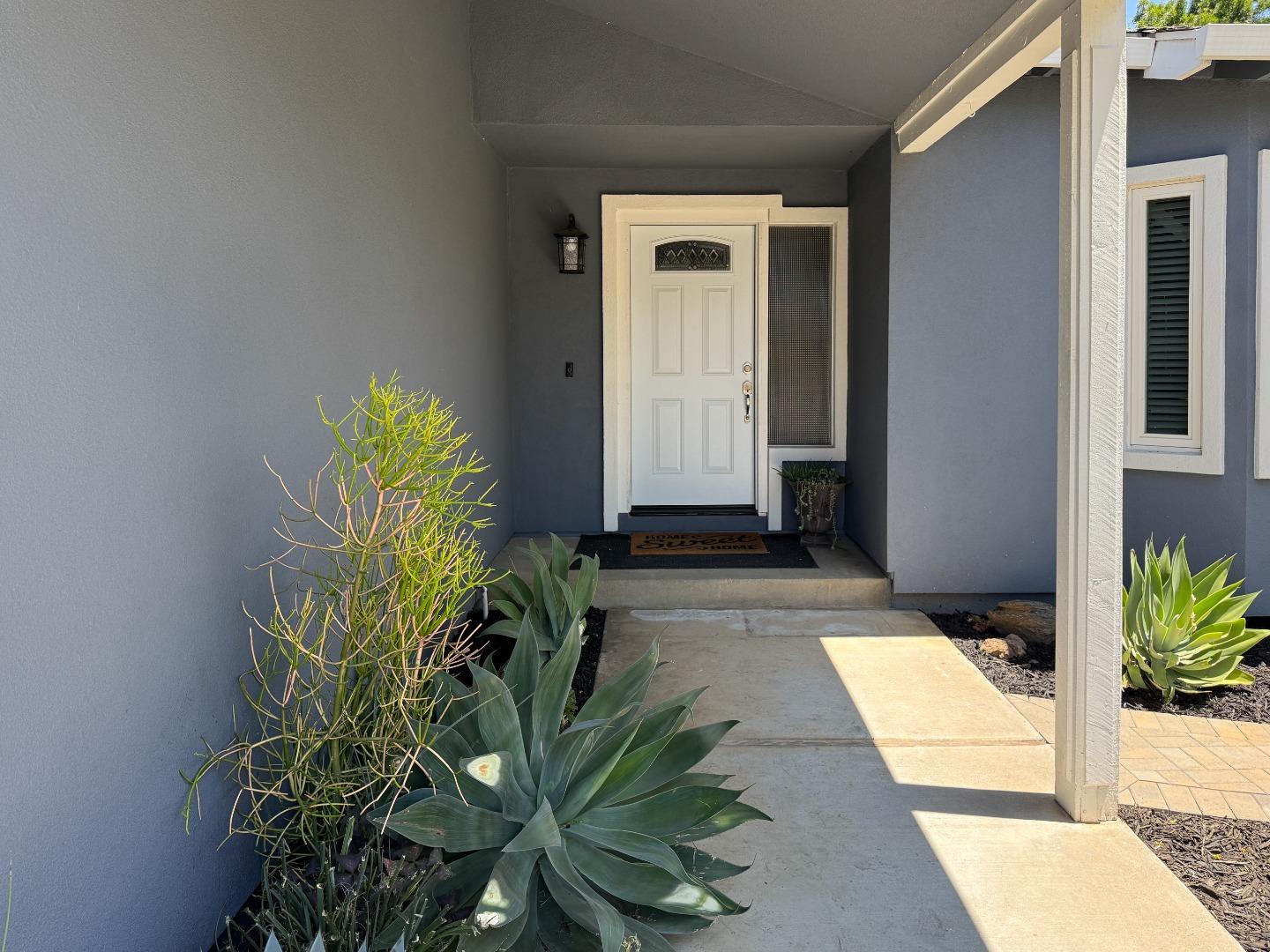 Detail Gallery Image 4 of 39 For 15120 Venetian Way, Morgan Hill,  CA 95037 - 4 Beds | 3 Baths