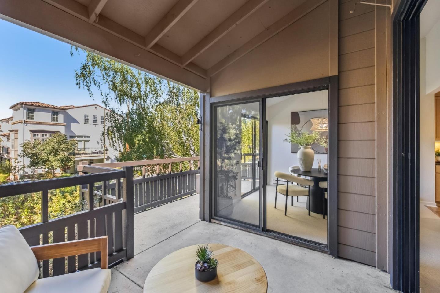 Detail Gallery Image 16 of 57 For 1963 Rock St #4,  Mountain View,  CA 94043 - 3 Beds | 3 Baths