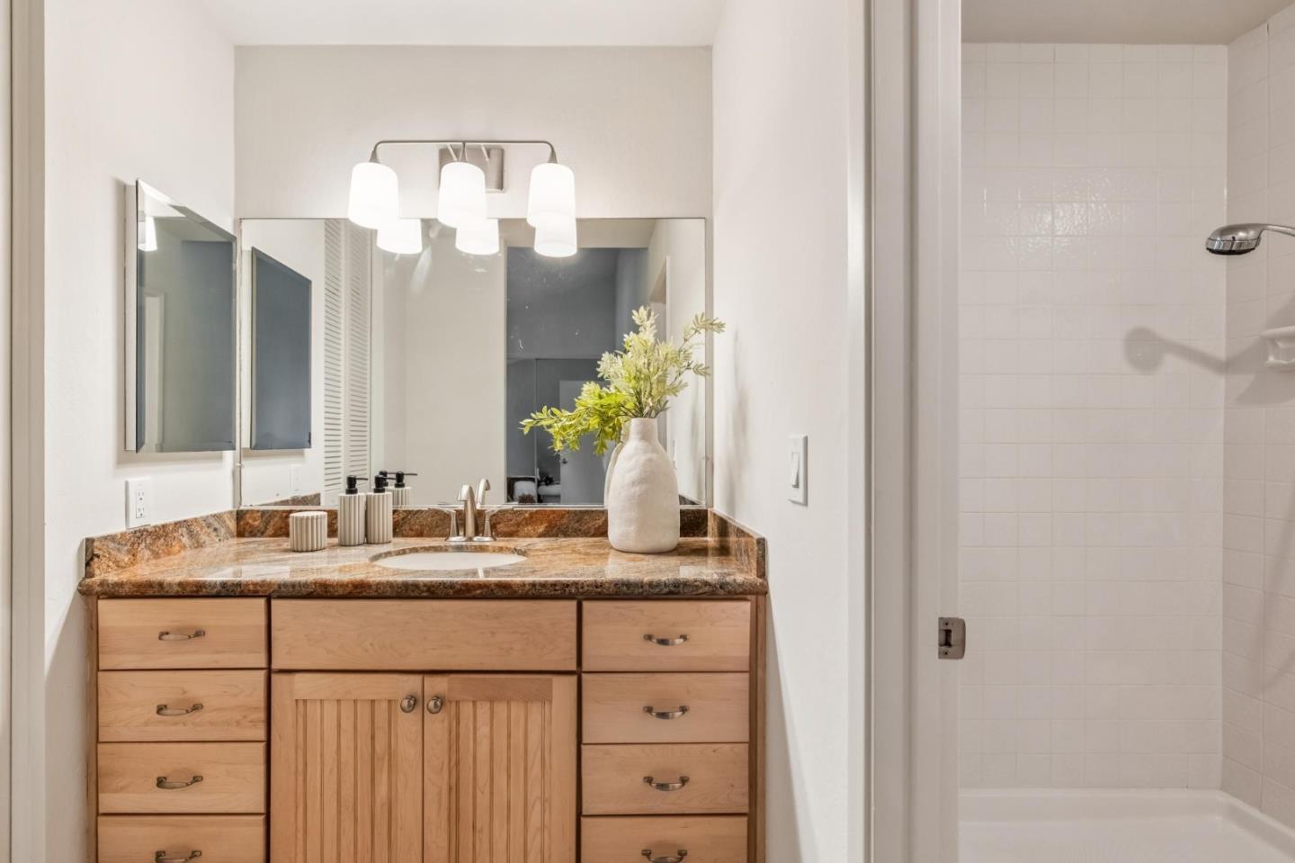 Detail Gallery Image 26 of 57 For 1963 Rock St #4,  Mountain View,  CA 94043 - 3 Beds | 3 Baths