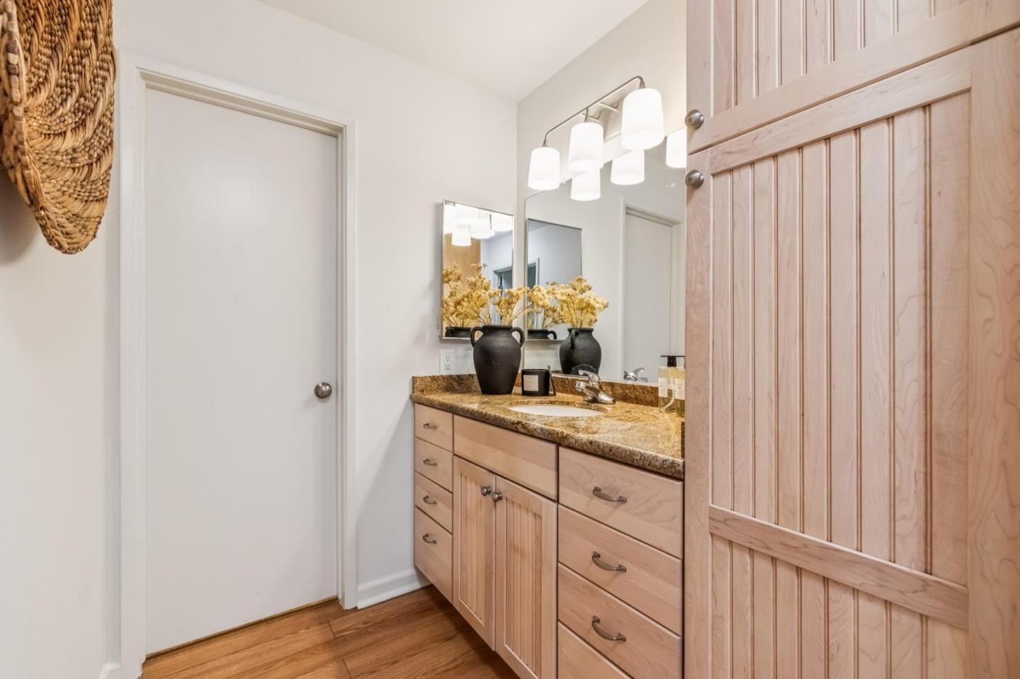 Detail Gallery Image 34 of 57 For 1963 Rock St #4,  Mountain View,  CA 94043 - 3 Beds | 3 Baths