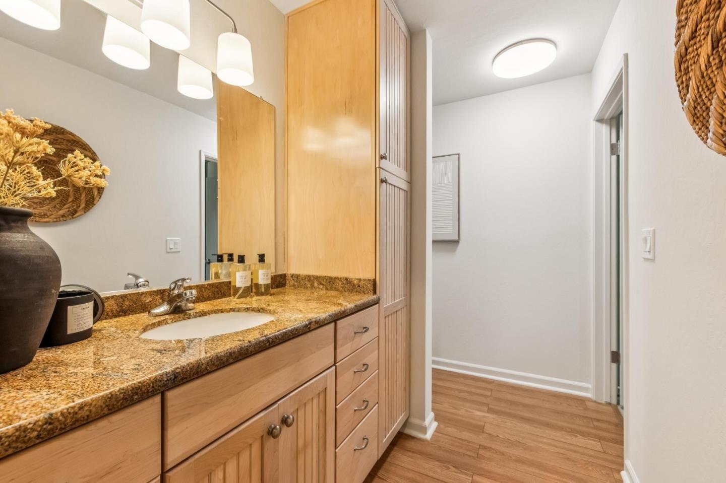 Detail Gallery Image 37 of 57 For 1963 Rock St #4,  Mountain View,  CA 94043 - 3 Beds | 3 Baths