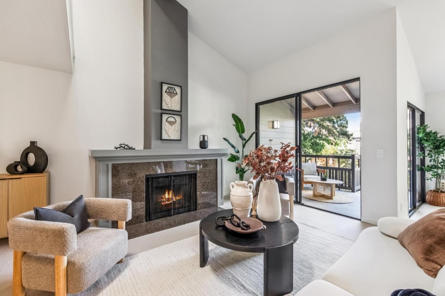 Detail Gallery Image 5 of 57 For 1963 Rock St #4,  Mountain View,  CA 94043 - 3 Beds | 3 Baths