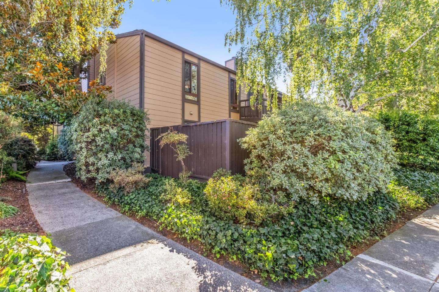 Detail Gallery Image 54 of 57 For 1963 Rock St #4,  Mountain View,  CA 94043 - 3 Beds | 3 Baths