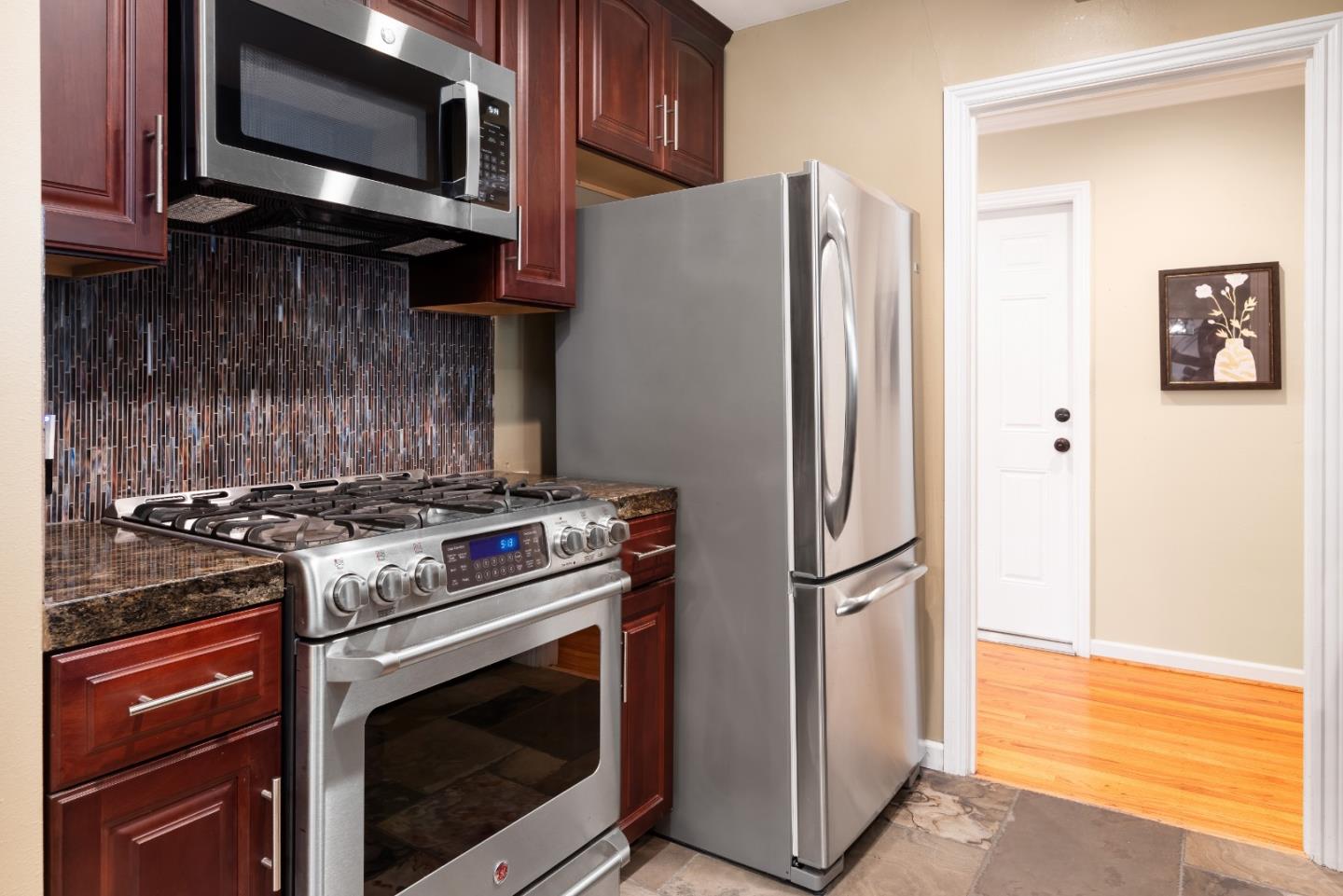 Detail Gallery Image 7 of 28 For 695 Cupples Ct, Santa Clara,  CA 95051 - 3 Beds | 2 Baths