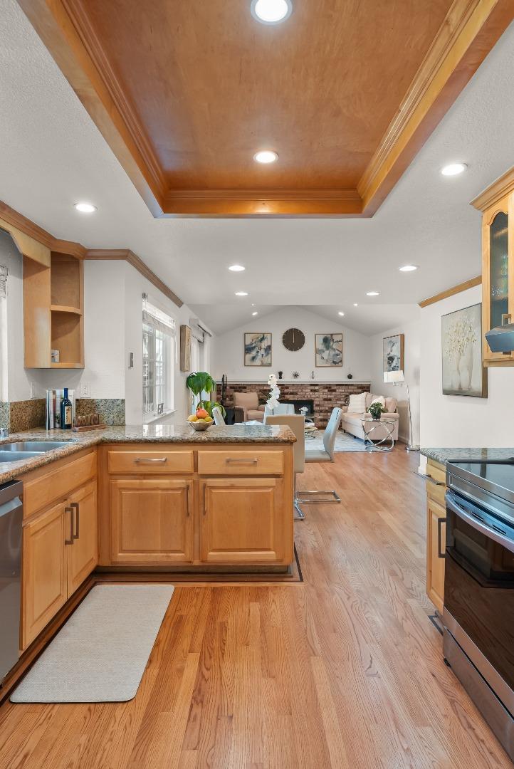 Detail Gallery Image 17 of 61 For 5274 Sunny Orchard Ln, San Jose,  CA 95135 - 4 Beds | 2/1 Baths