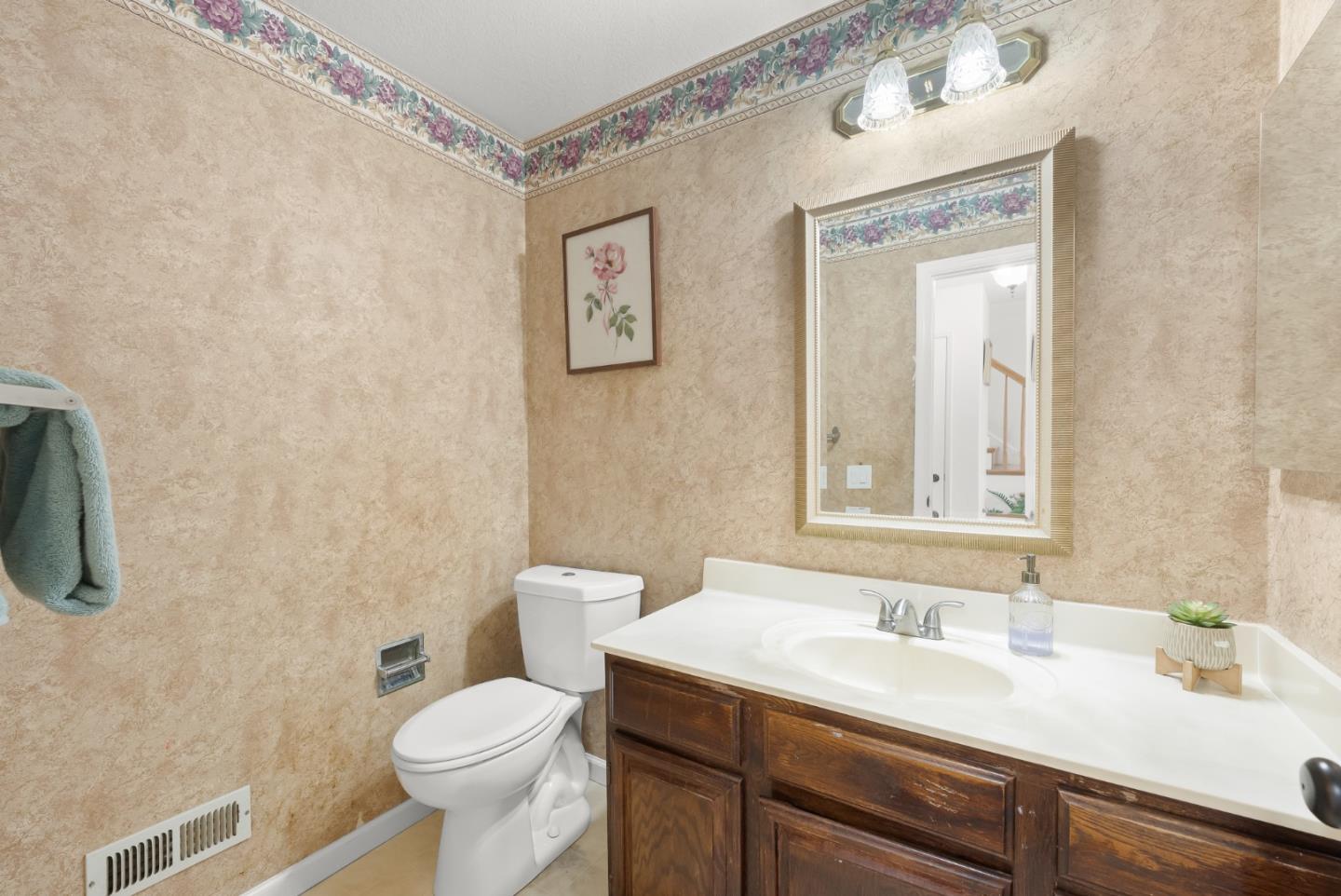 Detail Gallery Image 28 of 61 For 5274 Sunny Orchard Ln, San Jose,  CA 95135 - 4 Beds | 2/1 Baths