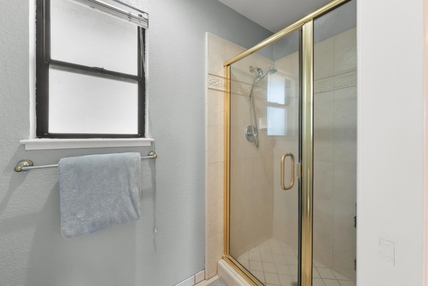 Detail Gallery Image 35 of 61 For 5274 Sunny Orchard Ln, San Jose,  CA 95135 - 4 Beds | 2/1 Baths