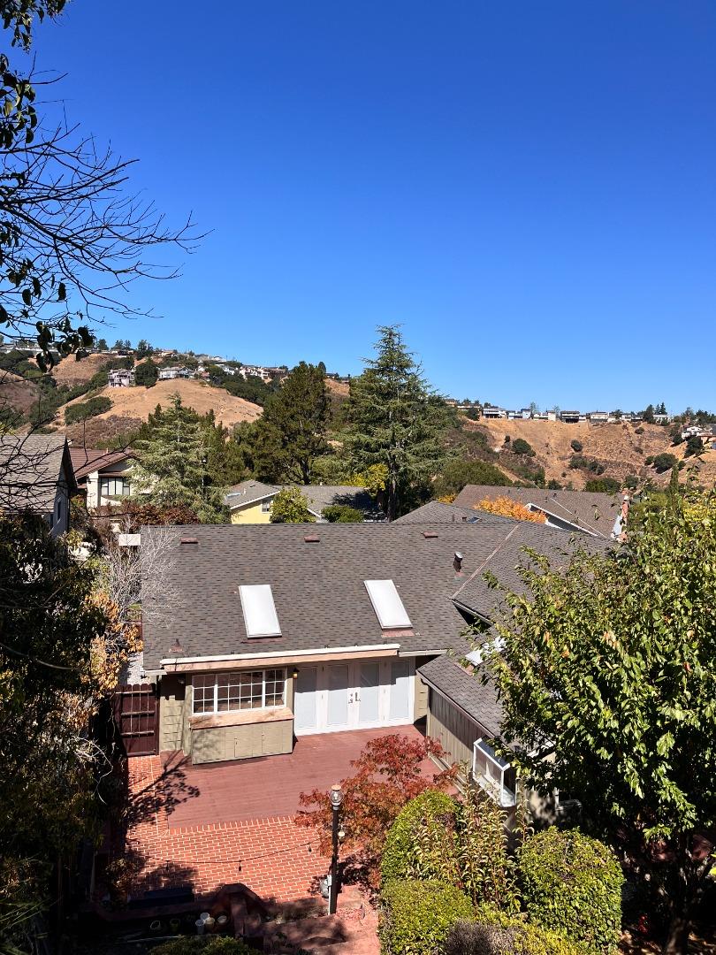 Detail Gallery Image 22 of 24 For 14 Dickens Ct, San Carlos,  CA 94070 - 5 Beds | 4 Baths